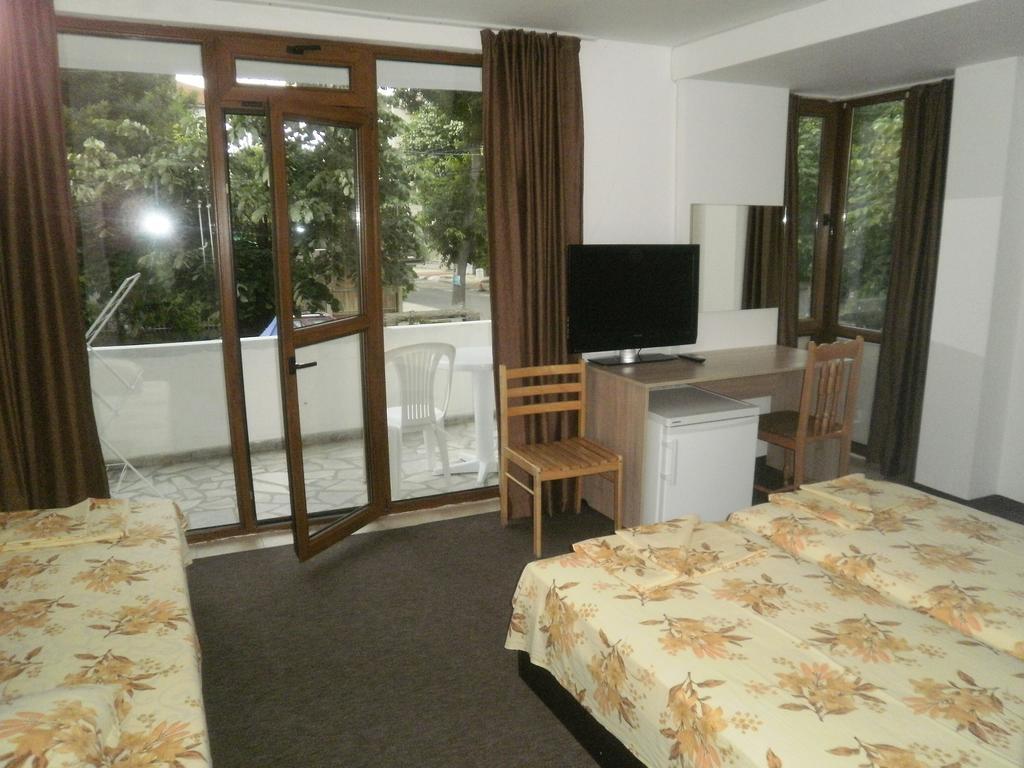 Guest House Trakia Primorsko Ngoại thất bức ảnh